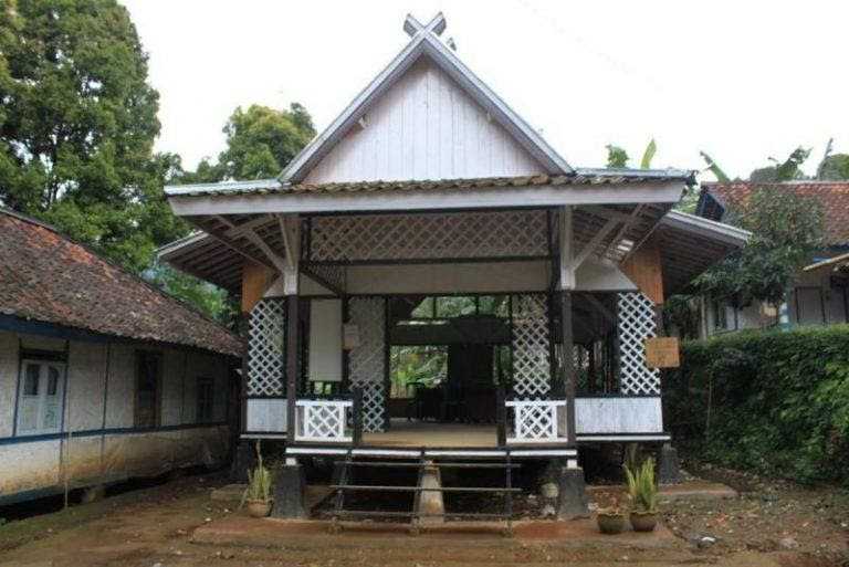 Rumah Adat Suhunan Jolopong