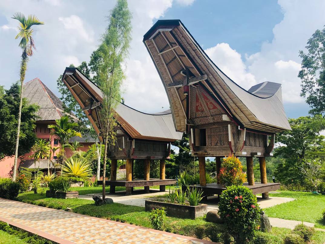 11 Keunikan Rumah Tongkonan Khas Etnis Tana Toraja